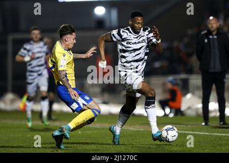 COLCHESTER, REGNO UNITO. MAR 21st Jamille Matt of Forest Green Rovers corre con la palla durante la partita della Sky Bet League 2 tra Colchester United e Forest Green Rovers al Weston Homes Community Stadium di Colchester lunedì 21st marzo 2022. (Credit: Tom West | MI News) Credit: MI News & Sport /Alamy Live News Foto Stock