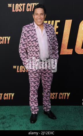 Los Angeles, California. 21st Mar 2022. Oscar Nuñez agli arrivi per la città PERDUTA Premiere, Regency Village Theatre, Los Angeles, CA 21 marzo 2022. Credit: Elizabeth Goodenough/Everett Collection/Alamy Live News Foto Stock