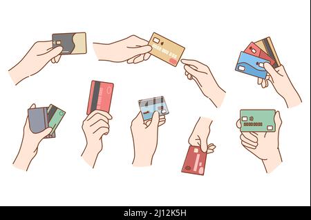 La raccolta di persone diverse è in possesso di carte di credito o debito per il pagamento online. Set di uomini o donne utilizzano il servizio di internet banking acquistare o pagare su internet. Concetto di transazione. Illustrazione vettoriale. Illustrazione Vettoriale