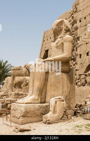 Settimo pilone di Egiziani Amon, Tempio di Karnak Luxor Egitto Foto Stock