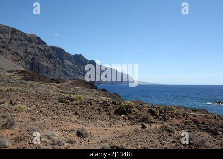 Vista di Los Gigantes a Tenerife da Punta de Teno Foto Stock