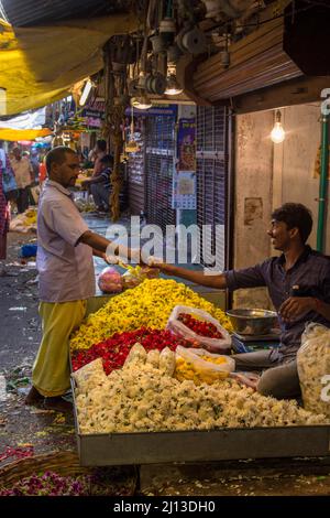 Mercato alimentare di Pondicherry, Pondicherry ora conosciuto come Pudicherry è la capitale e la città più popolosa del territorio dell'Unione di Pudicherry in India. Foto Stock