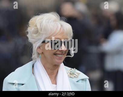 Debbie McGee - interprete e moglie del mago Paul Daniels - frequenta il Memorial Service per Dame vera Lynn all'Abbazia di Westminster, 21st Mar Foto Stock