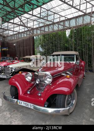 Kharkov, Ucraina, 3 luglio 2021. Mercedes-Benz 500 K Spezial-Roadster. Classico costoso di lusso tedesco retro vecchia auto d'epoca 1930s Foto Stock