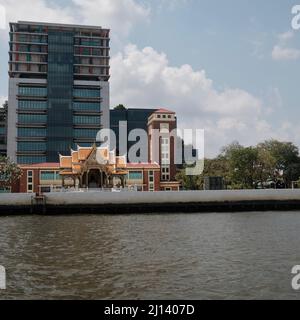 Edificio amministrativo, Ospedale Siriraj Wang Lang, Siri Rat, Bangkok noi, Bangkok sulla riva occidentale del fiume Chao Phraya Thailandia Foto Stock