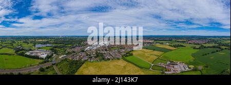 Sandbach, Cheshire dall'alto preso dal drone, che mostra Sandbach e le zone circostanti come Wheelock, Elworth, Ettiley Heath, Middlewich e Wheelock Foto Stock