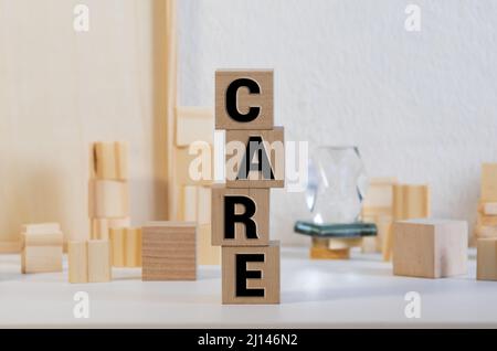 Medicare parola scritta sul blocco di legno. medicare testo sul tavolo, concetto. Foto Stock