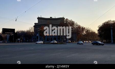 Foto panoramica del Teatro Nazionale Accademico di Opera e Balletto Armeno nello Yerevan Foto Stock