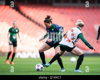 Londra, Regno Unito. 22nd Mar 2022. Felicitas Rauch (13 VfL Wolfsburg) in azione durante la sessione di allenamento della UEFA Womens Champions League di VFL Wolfsburg all'Emirates Stadium di Londra, Inghilterra. Daniela Porcelli /SPP Credit: SPP Sport Press Photo. /Alamy Live News Foto Stock