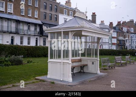 Un rifugio vittoriano nella città balneare di Ramsgate Kent Foto Stock