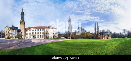 Weimar, città castello sotto il cielo blu, Germania Foto Stock