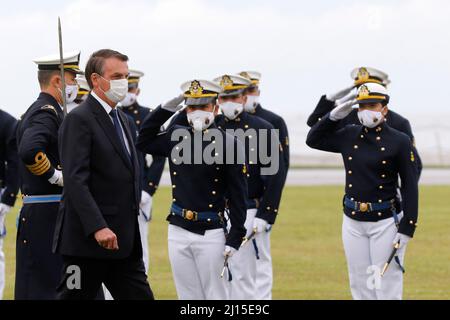 Jair Bolsonaro presidente brasiliano partecipa alla cerimonia di laurea delle truppe novizio della scuola marina Foto Stock
