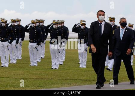 Jair Bolsonaro presidente brasiliano partecipa alla cerimonia di laurea delle truppe novizio della scuola marina Foto Stock