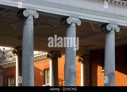 An 1761 von Robert Adam erbaut, Ostseite mit Portikus Foto Stock