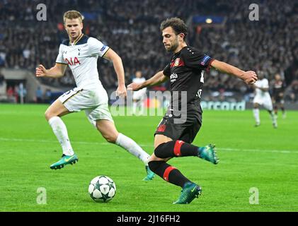 LONDRA, INGHILTERRA - 2 NOVEMBRE 2016: I giocatori sono raffigurati in azione durante la partita UEFA Champions League Group e tra Tottenham Hotspur e Bayern Leverkusen al Wembley Stadium. Copyright: Cosmin Iftode/Picstaff Foto Stock