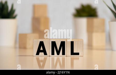 AML Acute mieloid leukemia Acronimo su cubi colorati di legno. Foto Stock