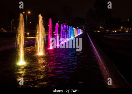 Le colorate fontane di Varsavia Foto Stock