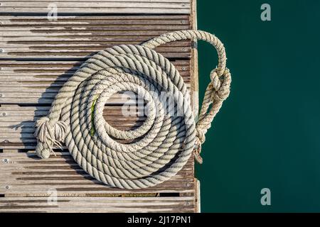 Corda a spirale sul molo, Parco Nazionale di Krka, Sibenik-Knin, Croazia Foto Stock