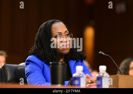 Il giudice Ketanji Brown Jackson testimonia dinanzi al Comitato giudiziario del Senato degli Stati Uniti la sua nomina a Giustizia associata della Corte Suprema degli Stati Uniti per sostituire la Giustizia Stephen G. Breyer a Capitol Hill a Washington, DC mercoledì 23 marzo 2021.Credit: Ron Sachs/CNP /MediaPunch Foto Stock
