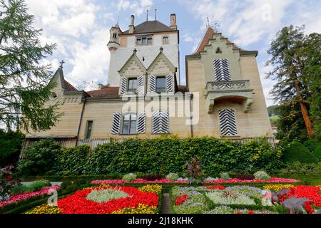 Oberhofen, Svizzera - 08 settembre 2015: Il castello di Oberhofen risale al 13th secolo. Museo di ramo del Museo storico di Berna Foto Stock