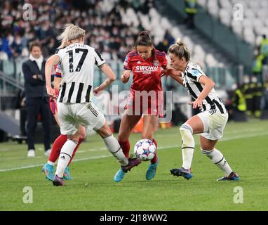 Durante la UEFA Women's Champions League, Quarter-finals, partita di calcio a 1st gambe tra Juventus FC e Olympique Lyonnais (Lione) il 23 marzo 2022 allo Stadio Allianz di Torino, Italia - Photo Nderim Kaceli / DPPI Foto Stock