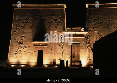 Tempio di Filaeilluminato di notte Foto Stock