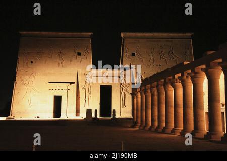 Tempio di Filaeilluminato di notte Foto Stock