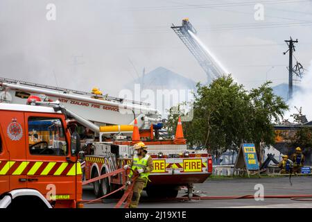 Serious Fire al Mitre 10 Store, Onehunga, Auckland, Nuova Zelanda, Lunedi, Dicembre 08, 2008. Foto Stock