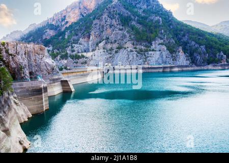 Oymapinar diga sul fiume Manavgat Foto Stock