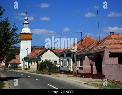 Gelmar im Kreis Hunedoara, typisches Straßendorf in Siebenbürgen, Rumänien / Gelmar in Hunedoara County, tipico villaggio di strada in Transilvania, Rom Foto Stock