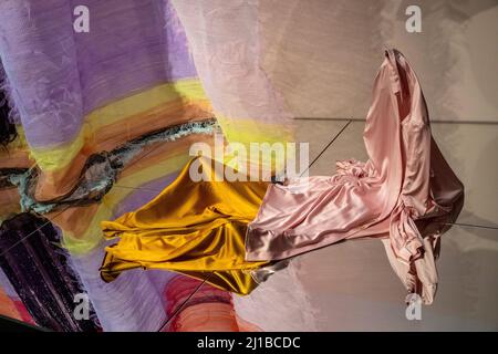 LA COLLEZIONE MODA, MUSEO DEL DESIGN, HELSINKI, FINLANDIA, EUROPA Foto Stock