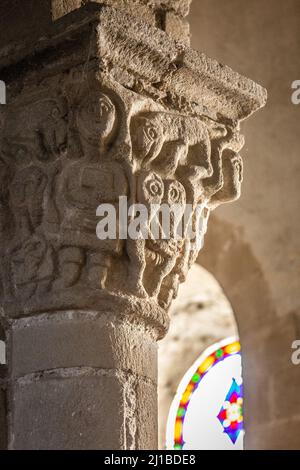 UNA CAPITALE NELLA CHIESA DI BIOLLET, (63) PUY DE DOME, AUVERGNE Foto Stock