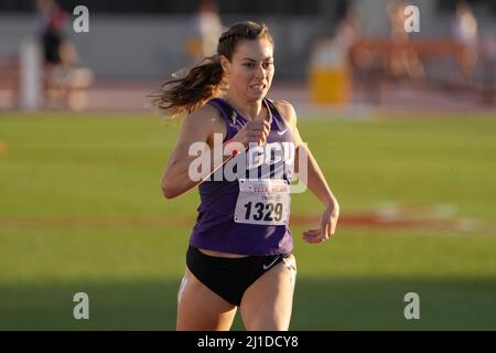 Alexa Hokanson del Grand Canyon vince il caldo invitazionale 800m delle donne in 2:05,66 durante il 94th Clyde Littlefield Texas Relays, Giovedi, 24 marzo 2022 Foto Stock