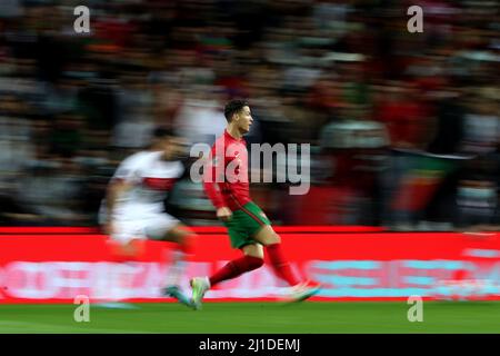 Porto. 24th Mar 2022. Cristiano Ronaldo, in Portogallo, compete durante il concorso di qualificazione della Coppa del mondo FIFA 2022 tra Portogallo e Turchia allo stadio Dragao di Porto, in Portogallo, il 24 marzo 2022. Credit: Pedro Fiuza/Xinhua/Alamy Live News Foto Stock