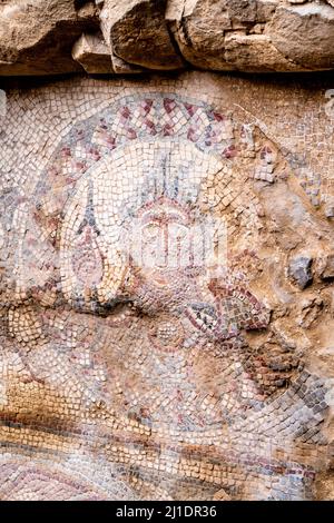 Un mosaico colorato al Parco Archeologico 2, Madaba, Giordania. Foto Stock