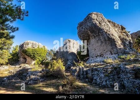 Formazioni carsiche nel parco Los Callejones de las Majadas, Cuenca, Spagna. Los Callejones rotta nella Serrania de Cuenca montagne, Castiglia la Manc Foto Stock