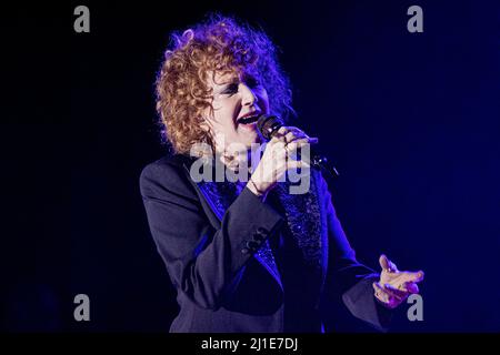 Bergamo, Italia. 24th Mar 2022. Fiorella Mannoia concerto dal vivo al Creberg Teatro. (Foto di Andrea Ripamonti/Pacific Press) Credit: Pacific Press Media Production Corp./Alamy Live News Foto Stock