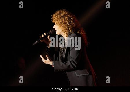 Bergamo, Italia. 24th Mar 2022. Fiorella Mannoia concerto dal vivo al Creberg Teatro. (Foto di Andrea Ripamonti/Pacific Press) Credit: Pacific Press Media Production Corp./Alamy Live News Foto Stock