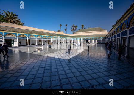Marrakech, Marocco - cortile interno del Palazzo Bahia Foto Stock