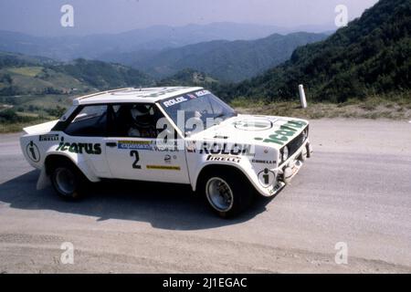 Adartico Vudafieri (ITA) Fabio Penariol (ITA) Fiat 131 Abarth GR4 Jolly Club Foto Stock