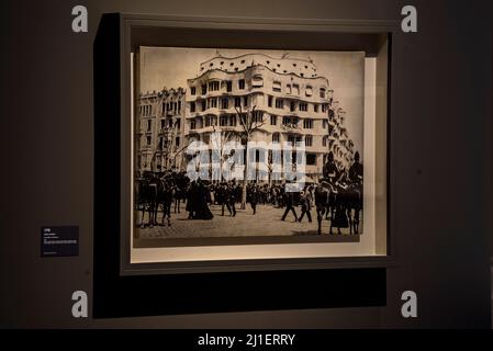 Foto storica di la Pedrera (Casa Milà) nella mostra di Gaudí al museo MNAC nel 2021 (Barcellona, Catalogna, Spagna) Foto Stock