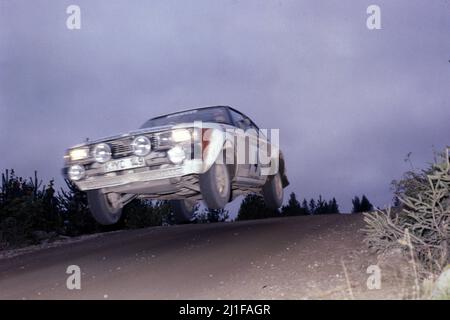 Bjorn Waldegard (SWE) Hans Thorszelius (SWE) Toyota Celica GR4 Toyota Team Europe Foto Stock