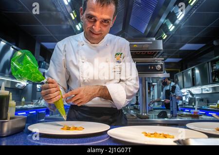 Gourmet fuga cucina italiana Michelin stellato chef Luca Landi, Ristorante Lunasia Hotel al Luxury Hotel Plaza e de Russie a Viareggio, Toscana, Italia Foto Stock