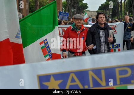 Roma, Italia 25/04/2013: Manifestazione per la Giornata della Liberazione. ©Andrea Sabbadini Foto Stock