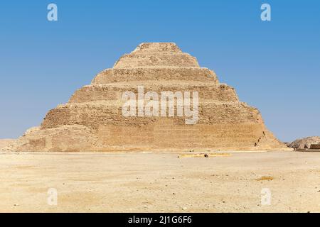 La piramide a gradini di Djoser a Saqqara Foto Stock