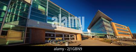 Arkansas, MAR 19 2022 - Vista soleggiata del Centro di Servizio studenti dell'Università dell'Arkansas Foto Stock