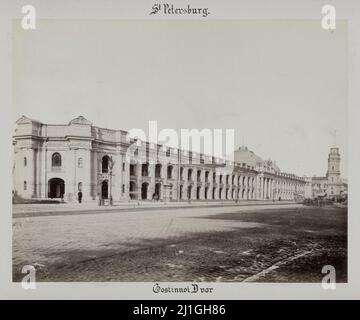 Foto d'epoca di Gostiny dvor, il grande magazzino del 18th secolo, sulla prospettiva Nevsky di San Pietroburgo. Impero russo. 1898 Foto Stock