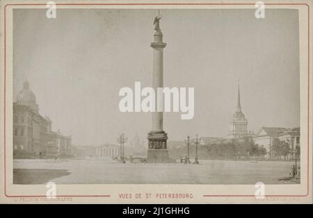 Foto d'epoca della colonna di Alessandro e di Piazza dell'Ammiragliato a San Pietroburgo. Impero russo. Di Albert Felisch, c.. 1880-c. 1900 Foto Stock