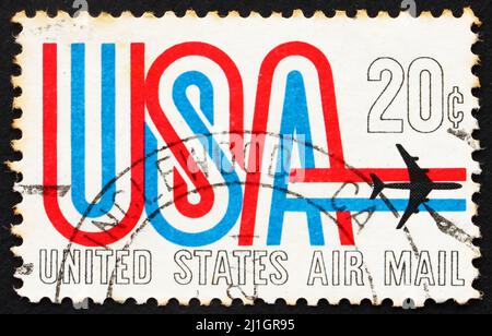 STATI UNITI D'AMERICA - CIRCA 1968: Un francobollo stampato negli Stati Uniti mostra USA e Jet, circa 1968 Foto Stock