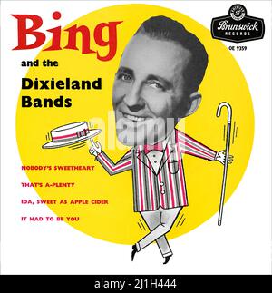 Copertina anteriore di un vinile inglese 7' E.P. di Bing Crosby intitolato Bing and the Dixieland Bands. Rilasciato nel 1958 sull'etichetta Brunswick. Foto Stock